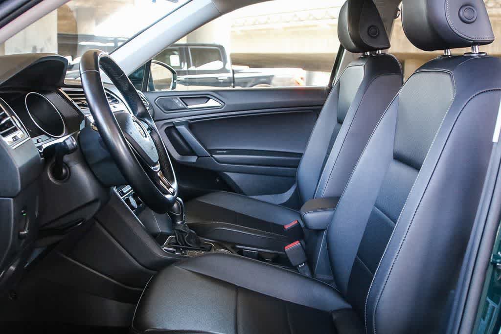 Used 2019 Volkswagen Tiguan SE w/ Panoramic Sunroof Package AWD/4WD image 19