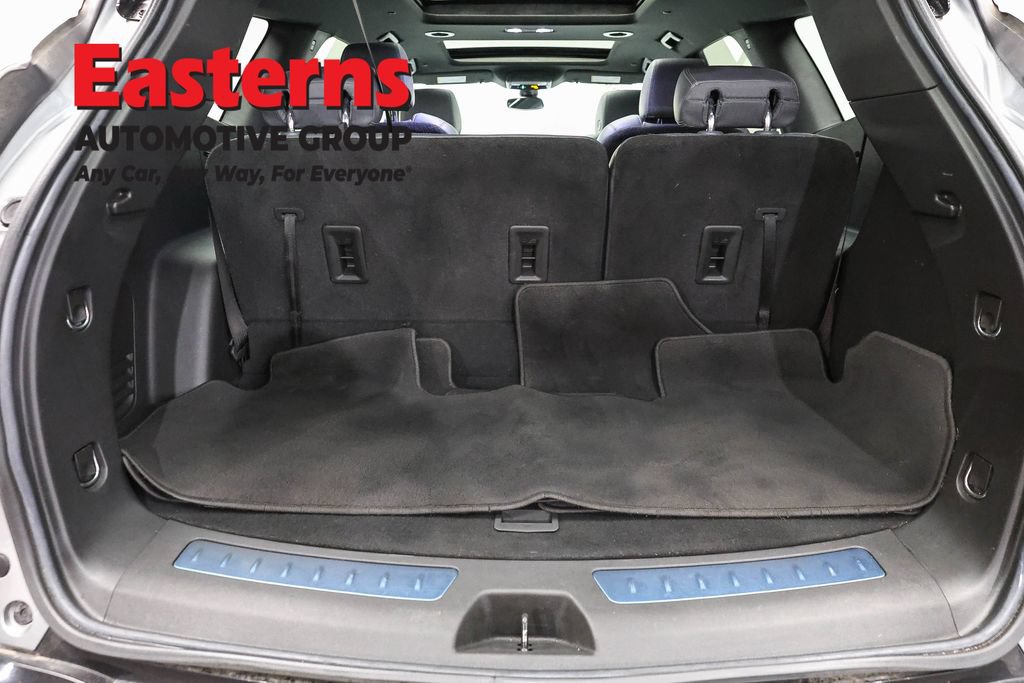 Used 2023 Buick Enclave Essence w/ Experience Buick Package FWD image 9
