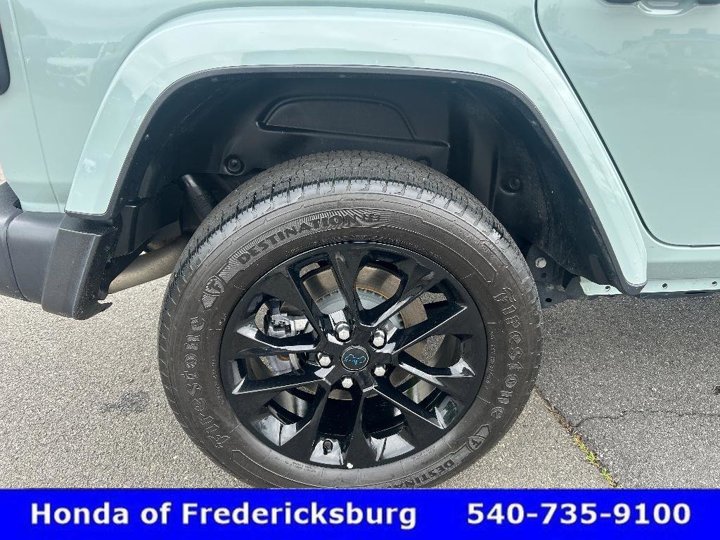 Used 2024 Jeep Wrangler Sahara AWD/4WD image 33