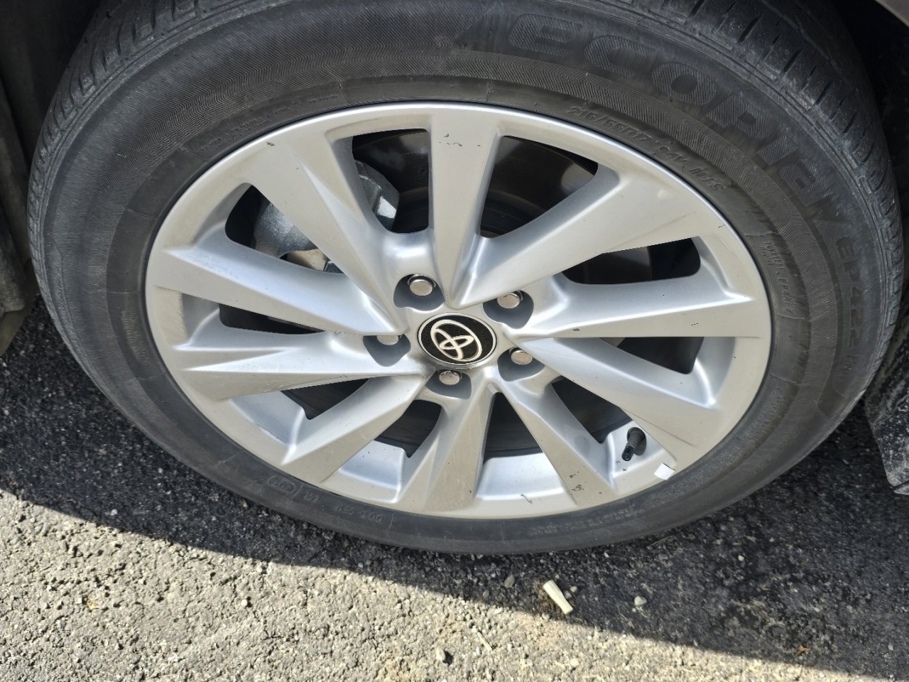 Used 2024 Toyota Camry LE FWD image 24