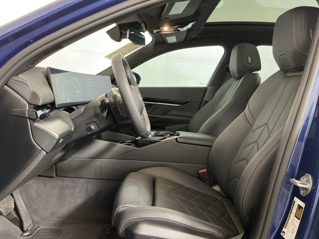 Certified 2024 BMW 530i w/ M Sport Package image 23