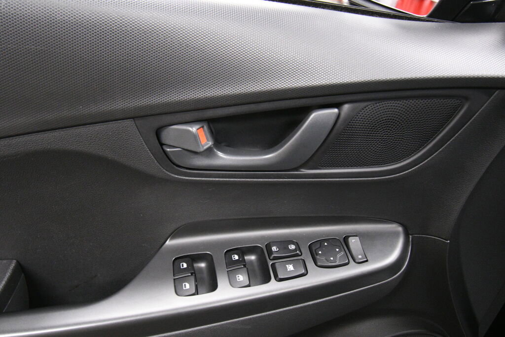 Used 2023 Hyundai Kona SEL w/ Cargo Package image 12