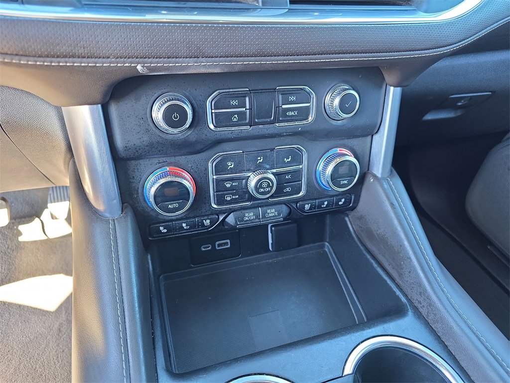 Used 2023 GMC Yukon SLT w/ SLT Premium Package image 25
