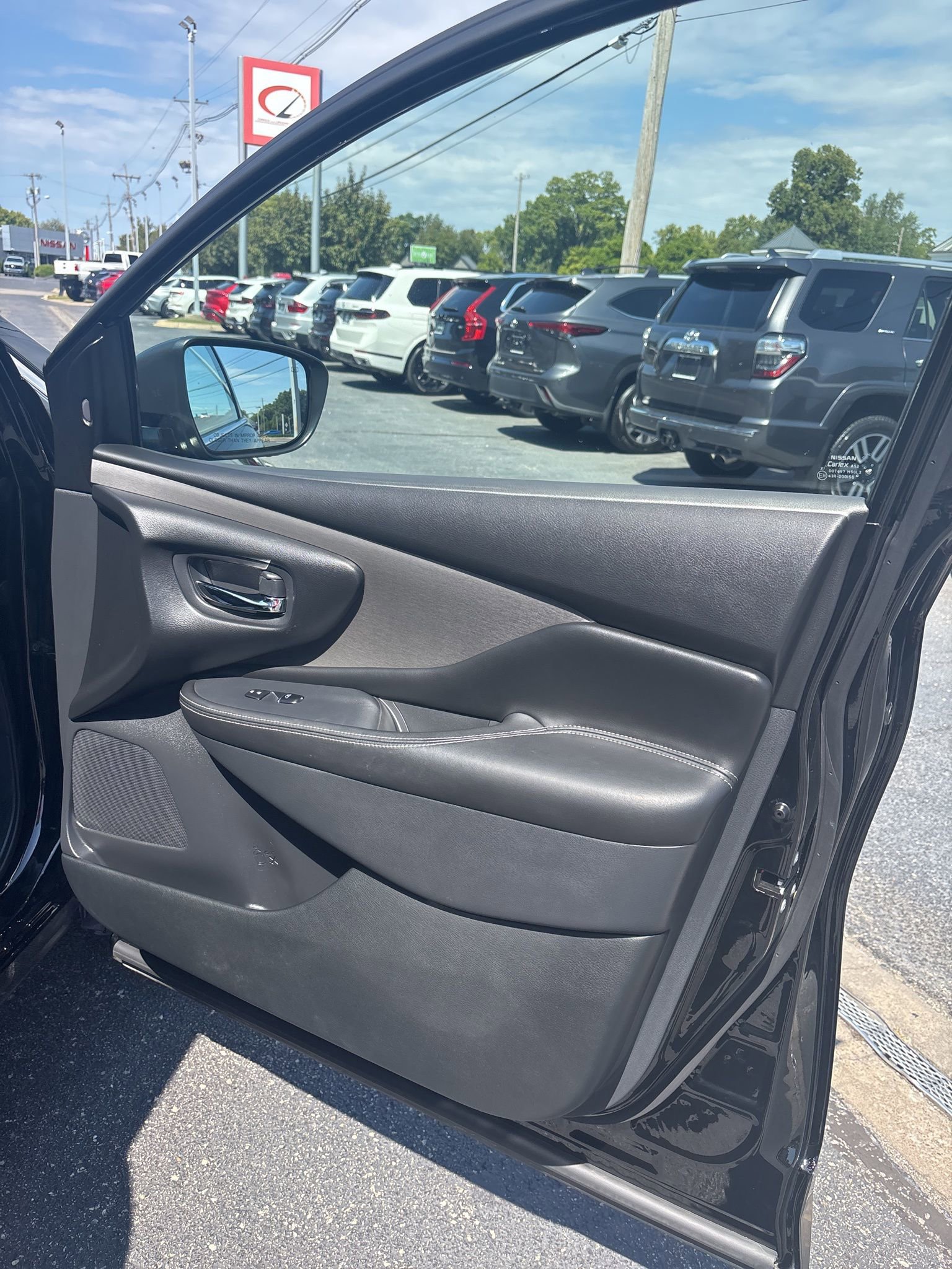 Used 2024 Nissan Murano SL image 24