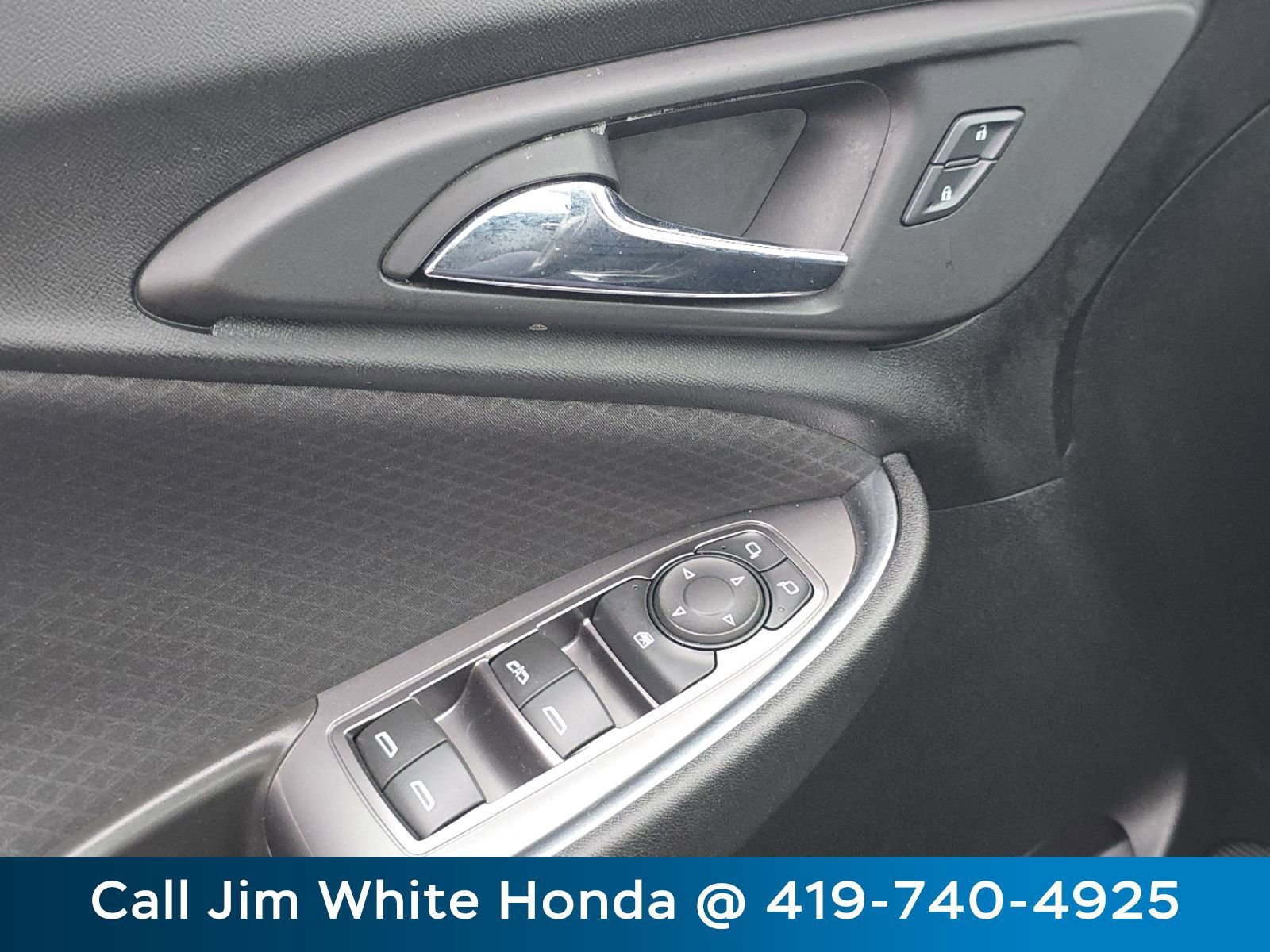 Used 2016 Chevrolet Malibu LT image 27