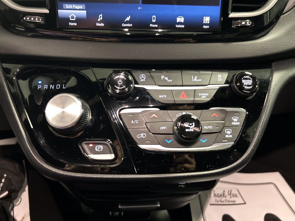 Used 2026 Chrysler Pacifica Select w/ S Appearance Package FWD image 19