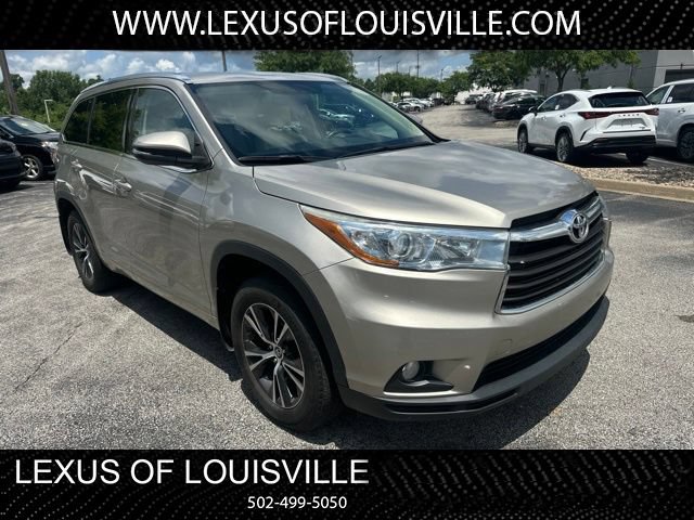 Used 2016 Toyota Highlander XLE AWD/4WD image 1