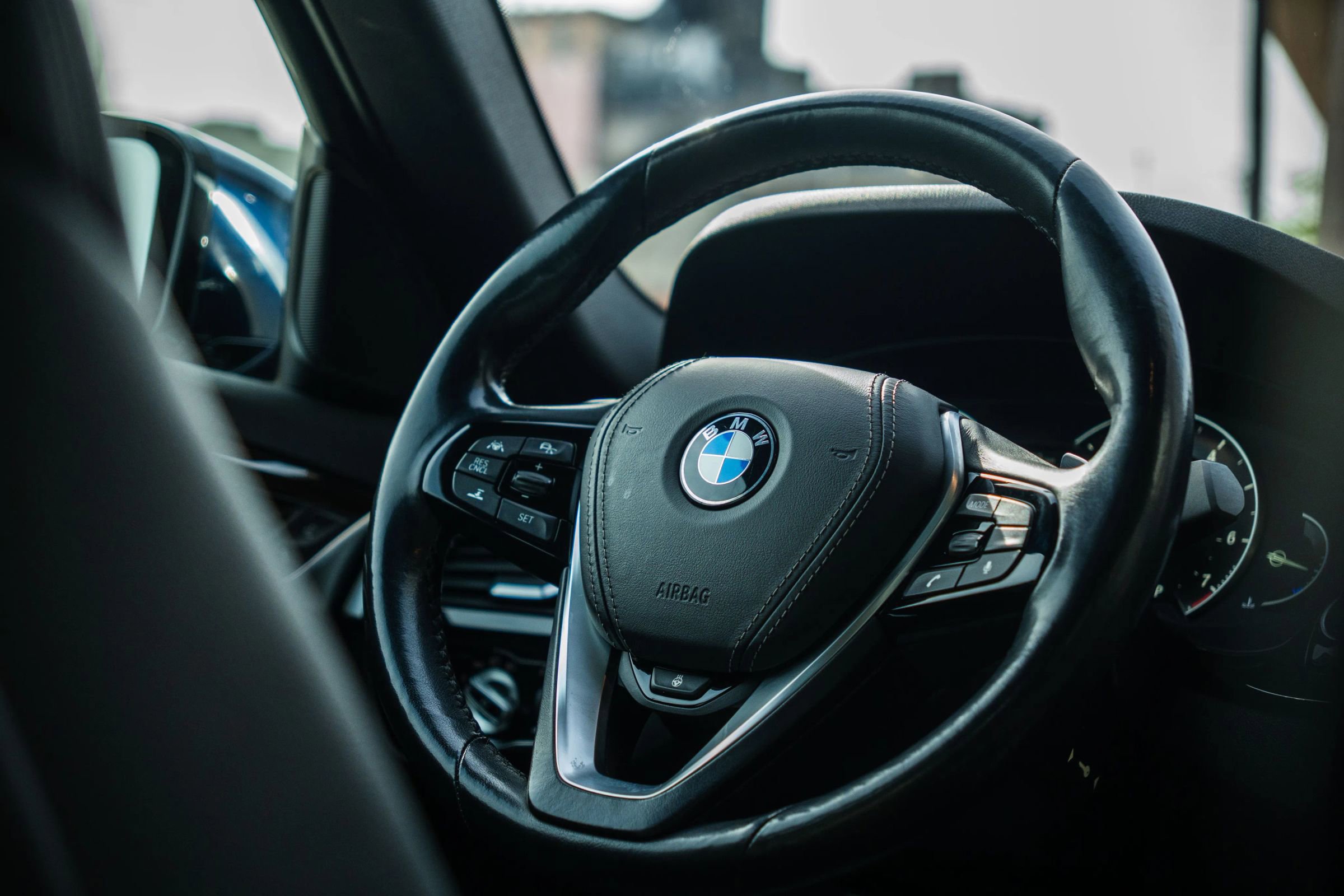 Used 2018 BMW 530i xDrive w/ Premium Package image 10