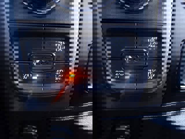 Used 2022 RAM 1500 Classic SLT image 27