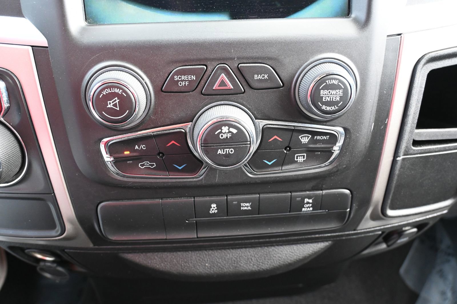 Used 2019 RAM 1500 Classic Warlock RWD image 16