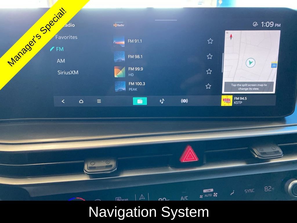 Used 2024 Kia Sorento S image 2