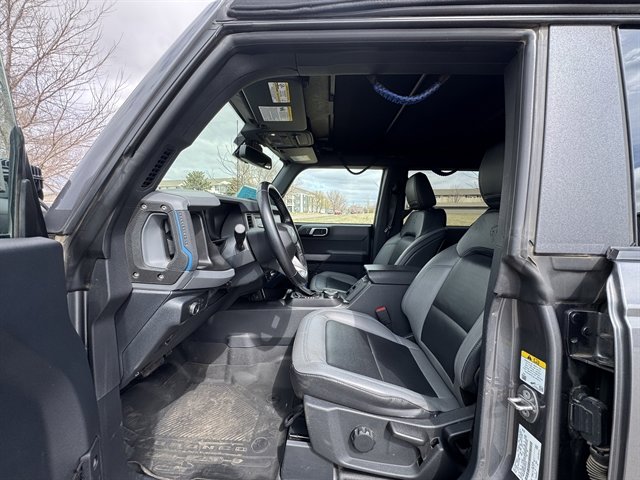 Used 2022 Ford Bronco Black Diamond image 10