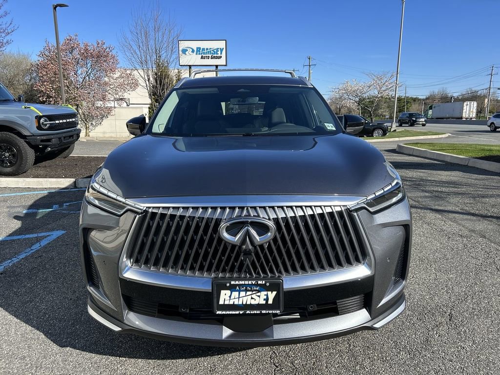 Certified 2026 INFINITI QX60 Luxe w/ Cargo Package AWD/4WD image 3