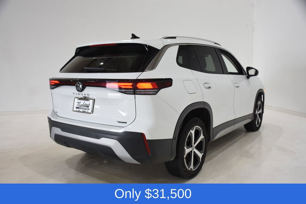 Used 2025 Volkswagen Tiguan SE image 4