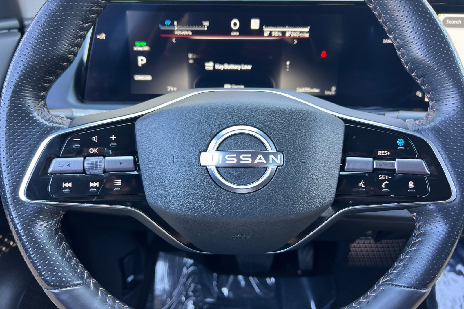 Certified 2023 Nissan Ariya FWD image 27