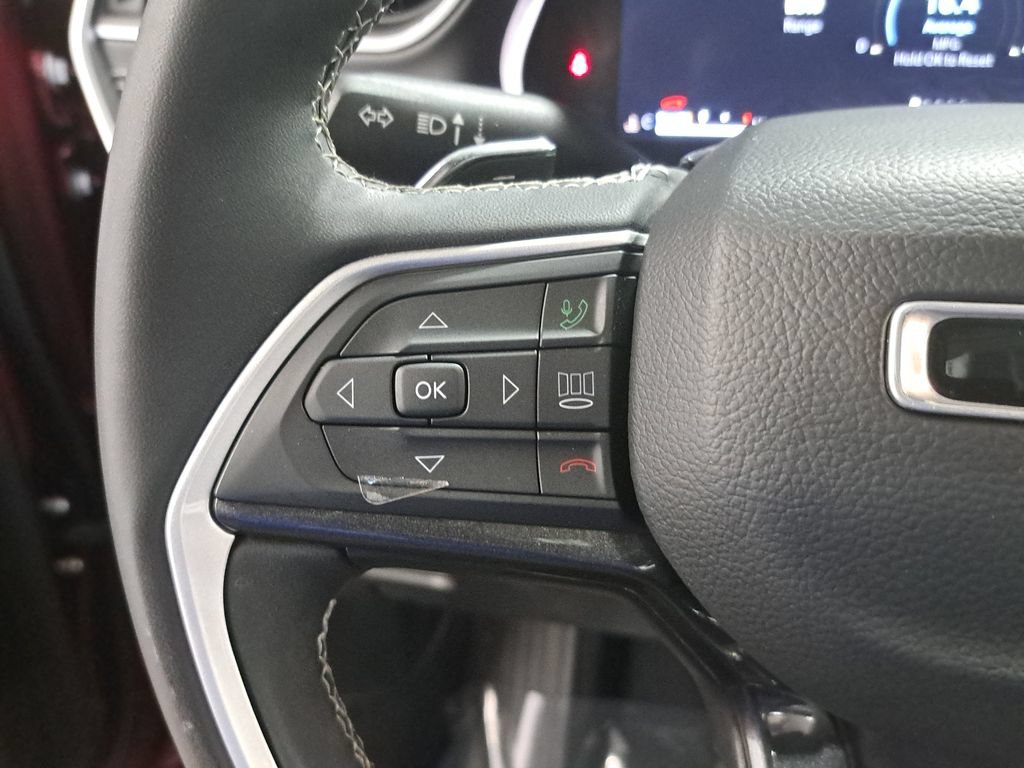 Certified 2023 Jeep Grand Cherokee Altitude AWD/4WD image 18