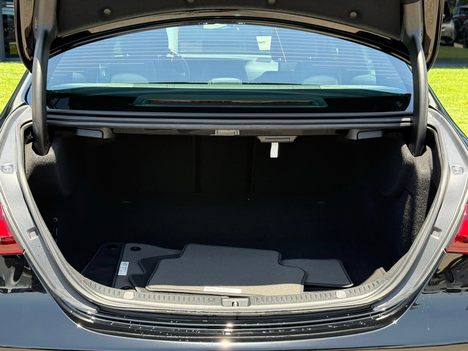 Used 2023 Mercedes-Benz E 450 4MATIC Sedan image 17