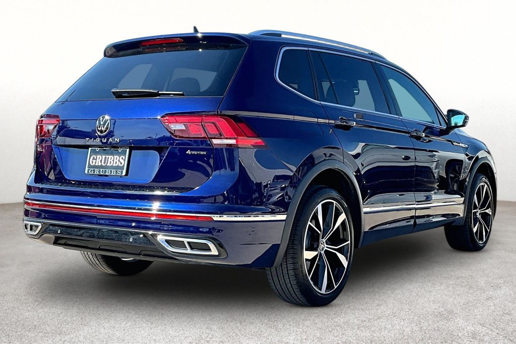 Used 2024 Volkswagen Tiguan SEL R-Line AWD/4WD image 2