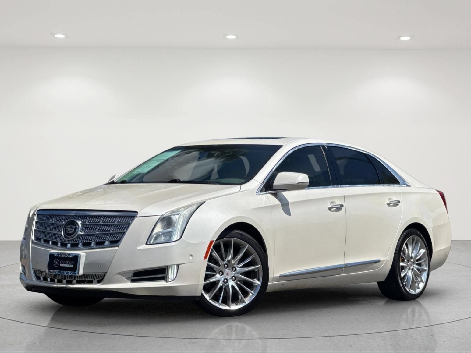 Used 2014 Cadillac XTS Platinum FWD image 2
