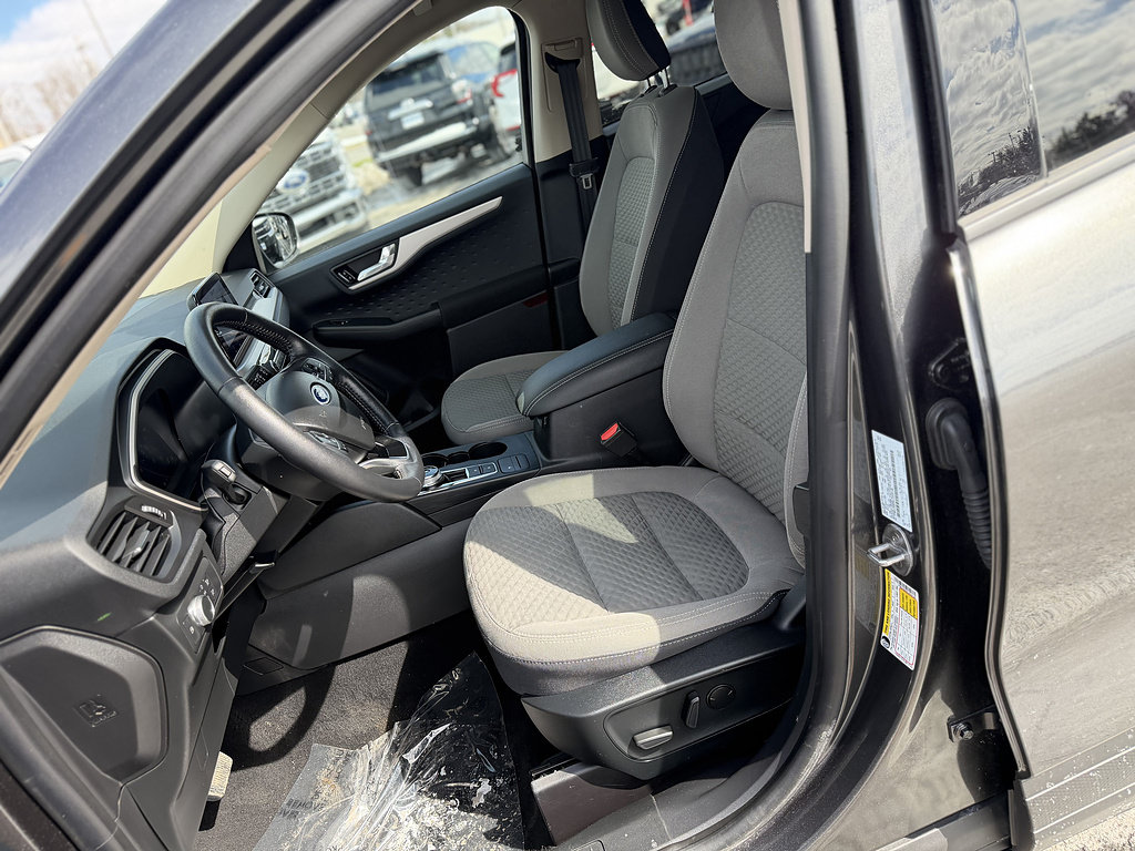 Used 2020 Ford Escape SE Sport AWD/4WD image 13