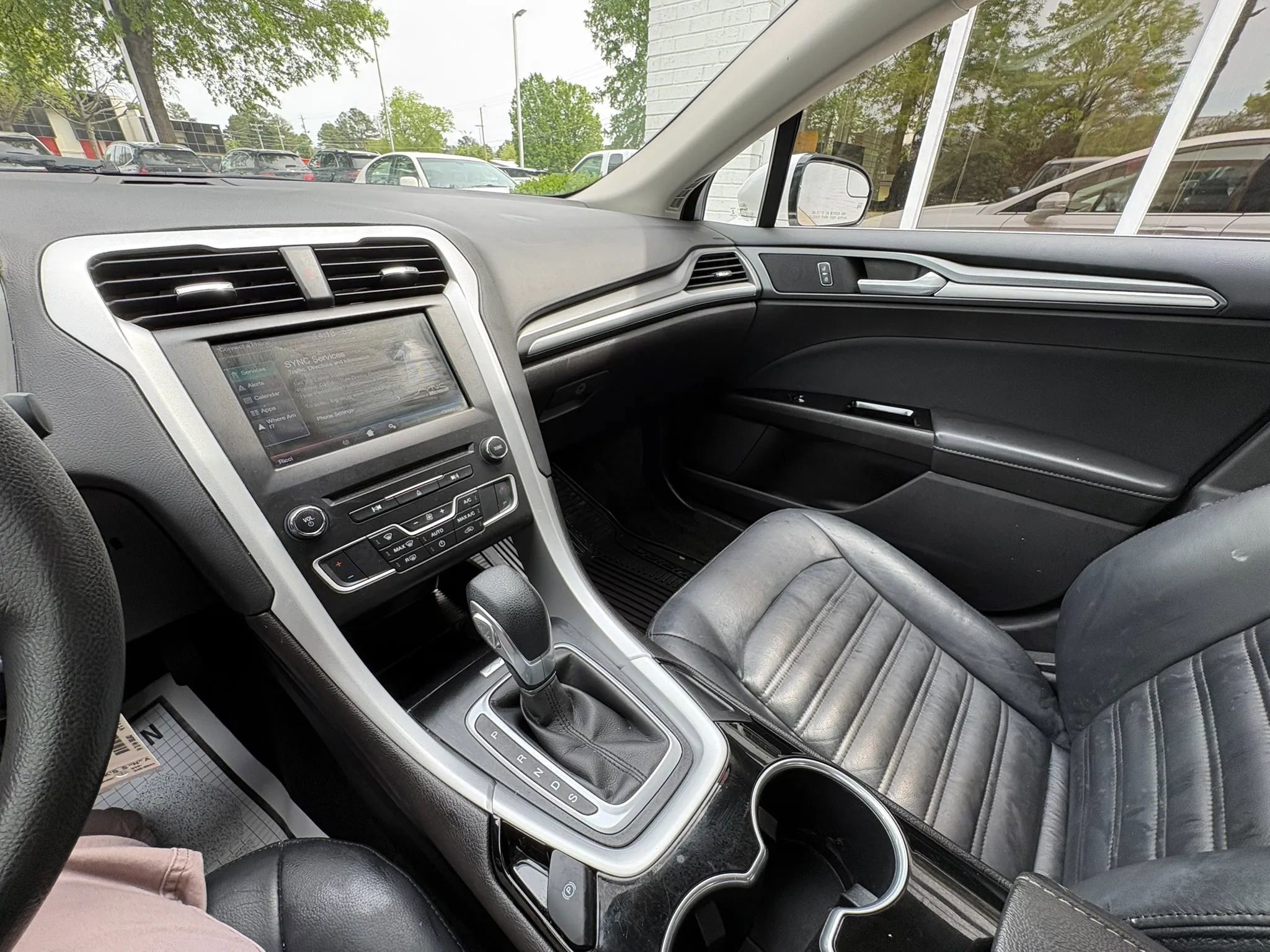 Used 2016 Ford Fusion SE image 38