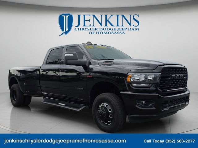 Certified 2024 RAM 3500 Big Horn w/ Night Edition AWD/4WD image 12