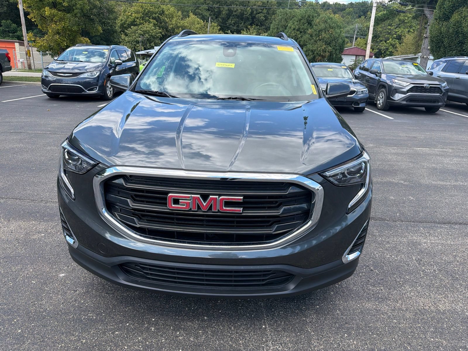 Used 2021 GMC Terrain SLE w/ Driver Convenience Package FWD image 8