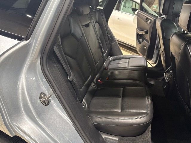 Used 2018 Porsche Macan S w/ Premium Package Plus image 26