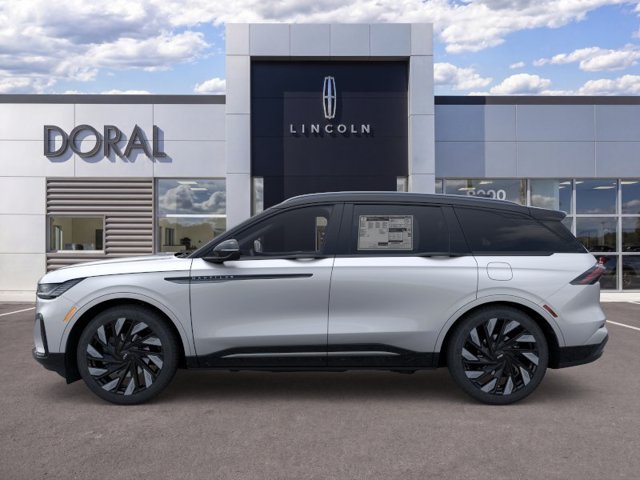 New 2026 Lincoln Nautilus Reserve w/ Jet Appearance Package AWD/4WD image 3