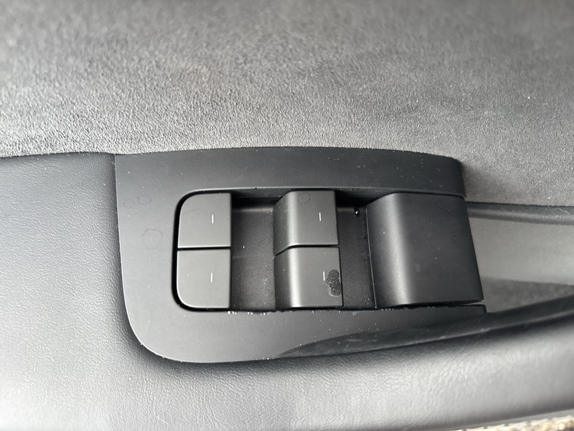 Used 2024 Tesla Model Y Long Range RWD image 15