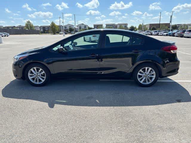 Used 2017 Kia Forte S FWD image 2