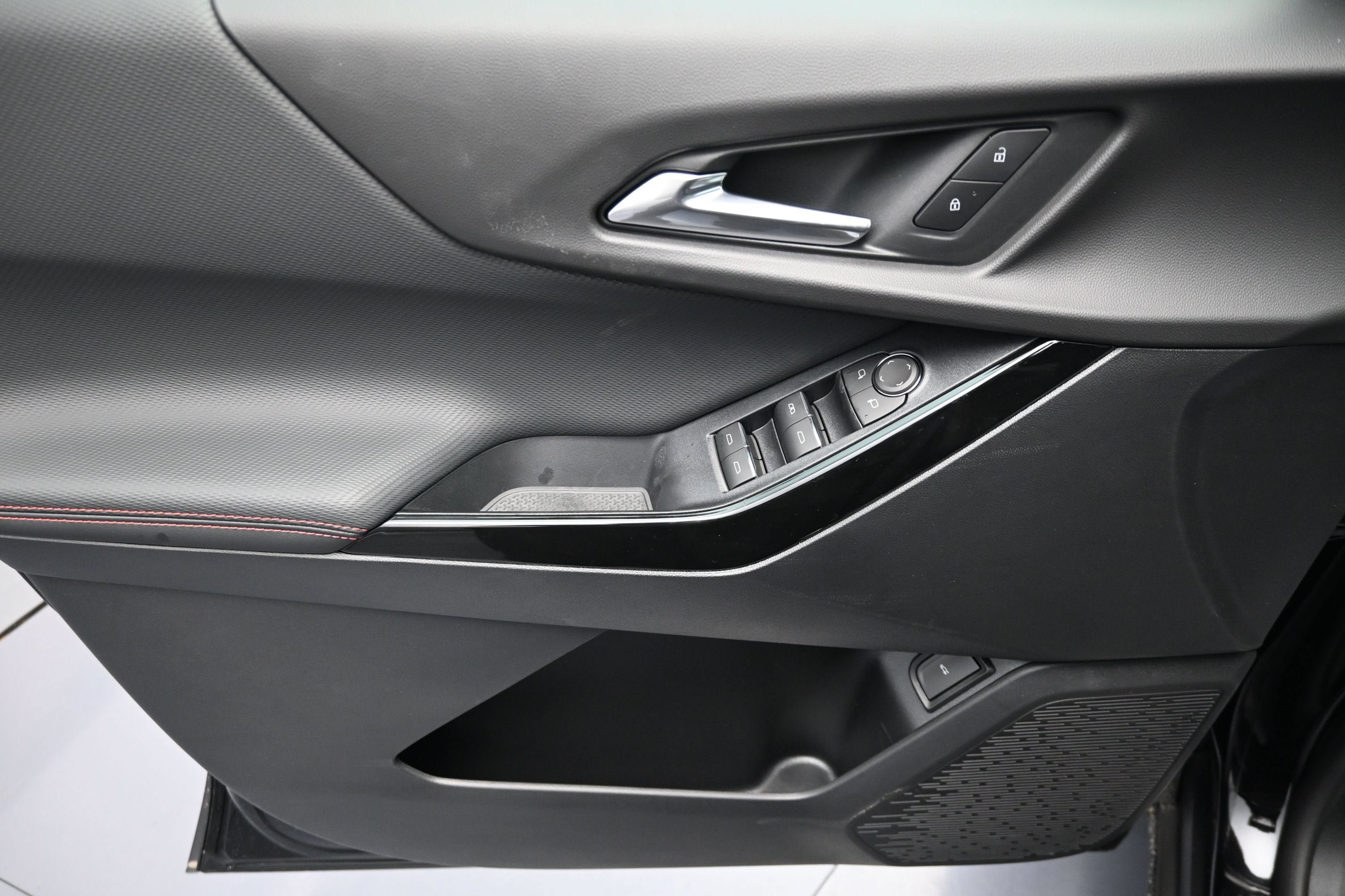 New 2027 Chevrolet Equinox RS AWD/4WD image 27