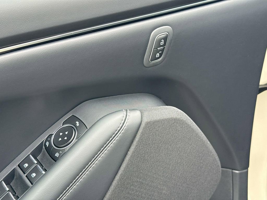 Certified 2025 Ford Mustang Mach-E Select RWD image 23