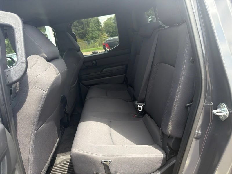 Used 2024 Toyota Tacoma SR5 AWD/4WD image 12