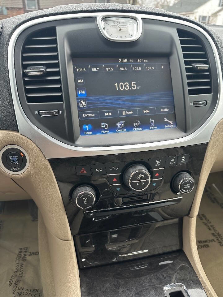 Used 2012 Chrysler 300 image 13