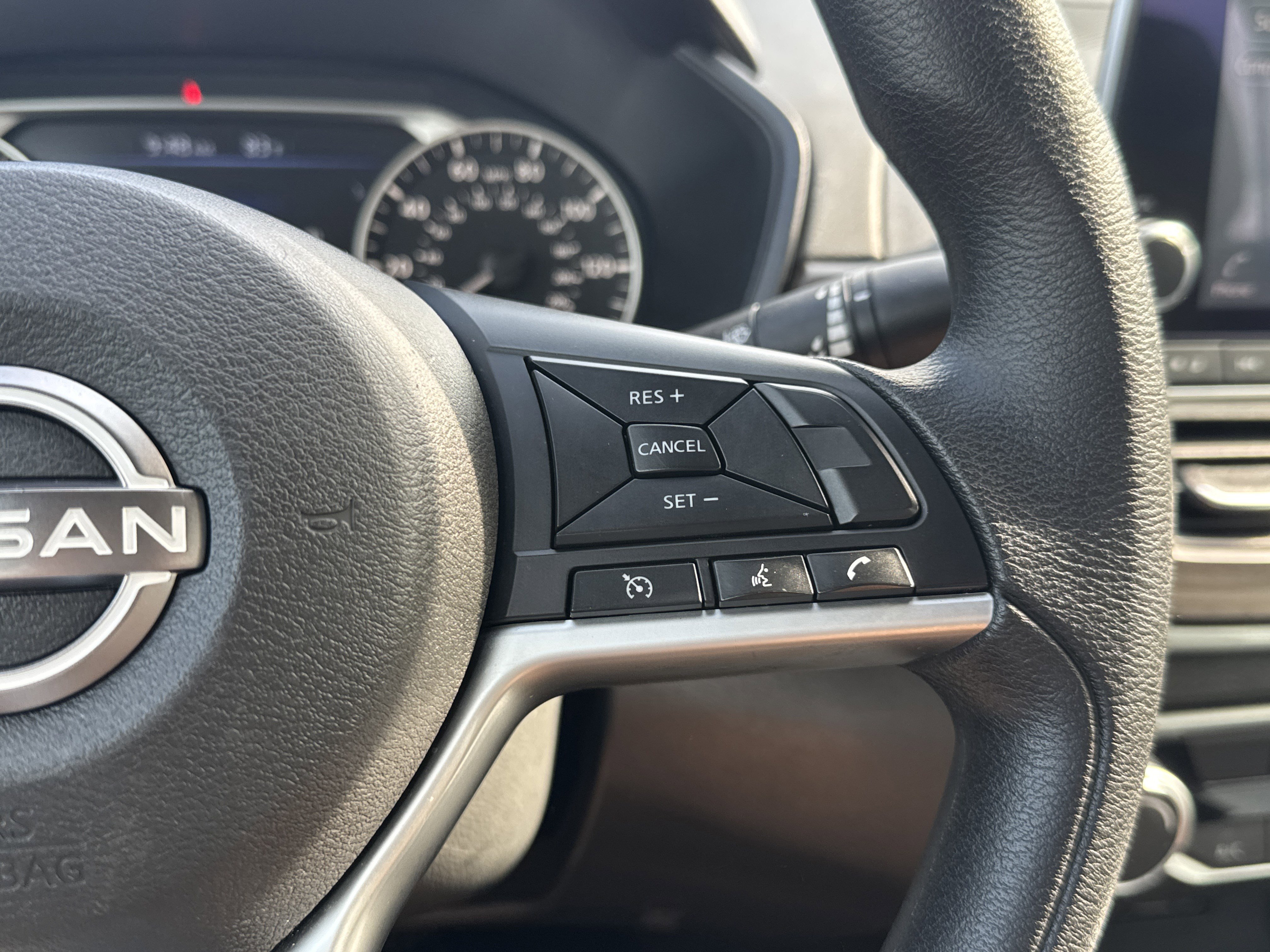 Used 2024 Nissan Altima 2.5 SV image 17