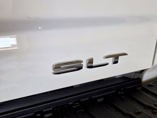 New 2026 GMC Sierra 3500 SLT w/ SLT Premium Package AWD/4WD image 7
