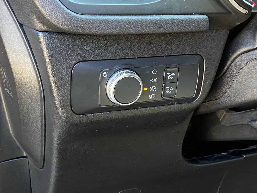 Used 2020 Ford Escape SE image 12