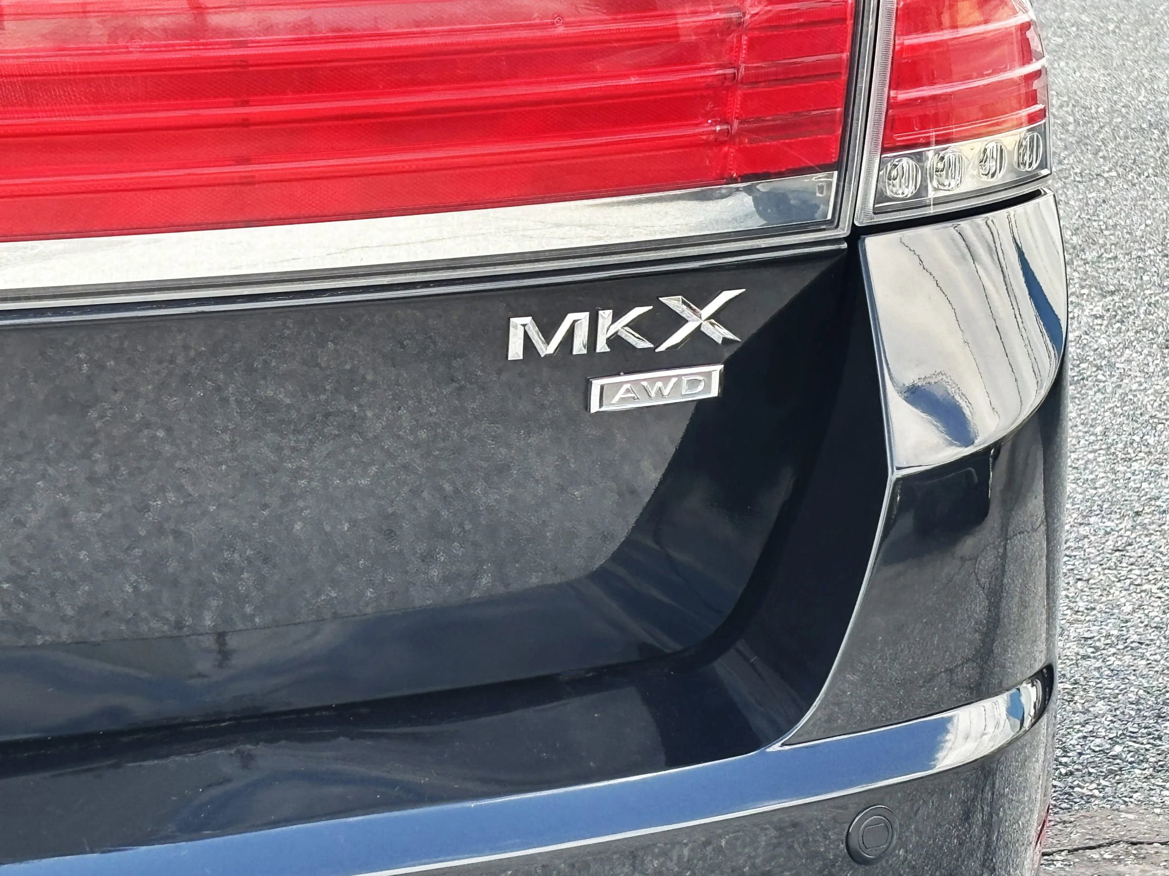 Used 2010 Lincoln MKX AWD image 30