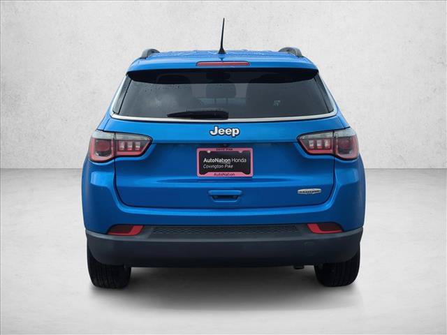 Used 2018 Jeep Compass Latitude w/ Popular Equipment Group FWD image 8