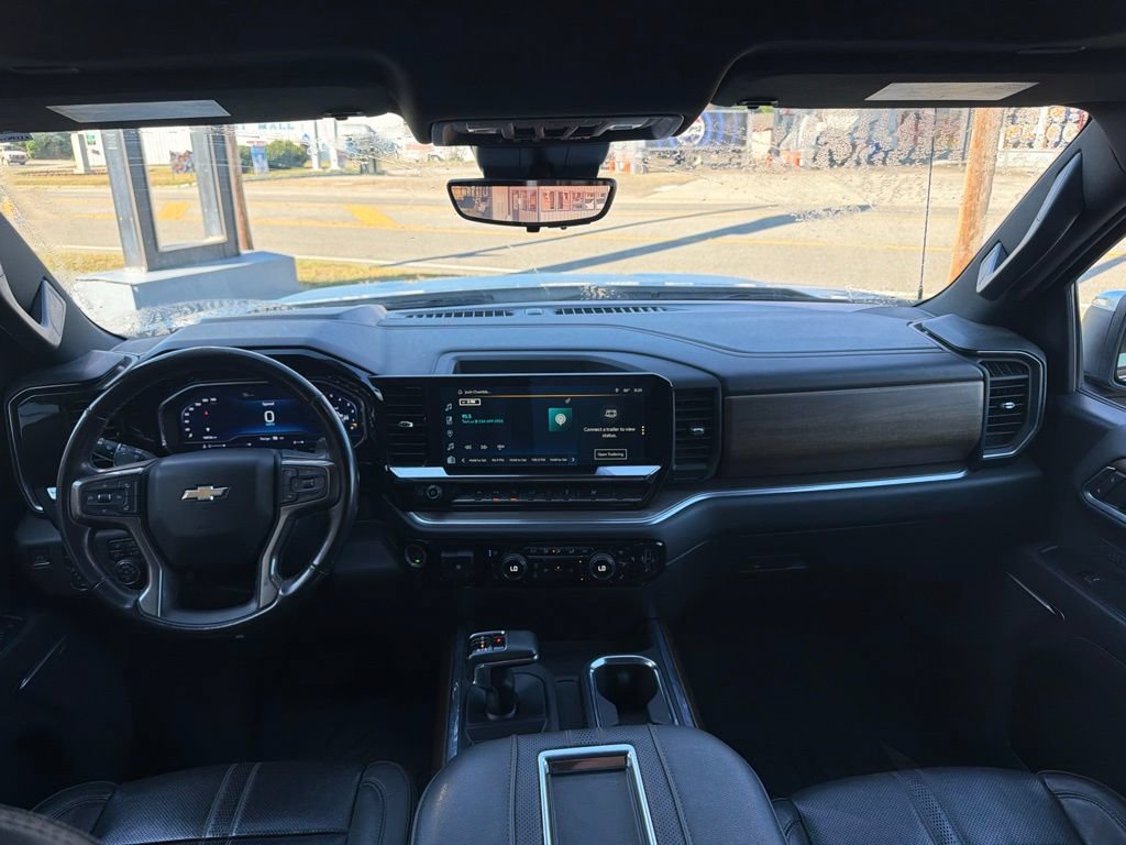 Used 2022 Chevrolet Silverado 1500 High Country w/ High Country Premium Package AWD/4WD image 16