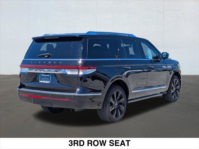 Used 2024 Lincoln Navigator Reserve AWD/4WD image 5