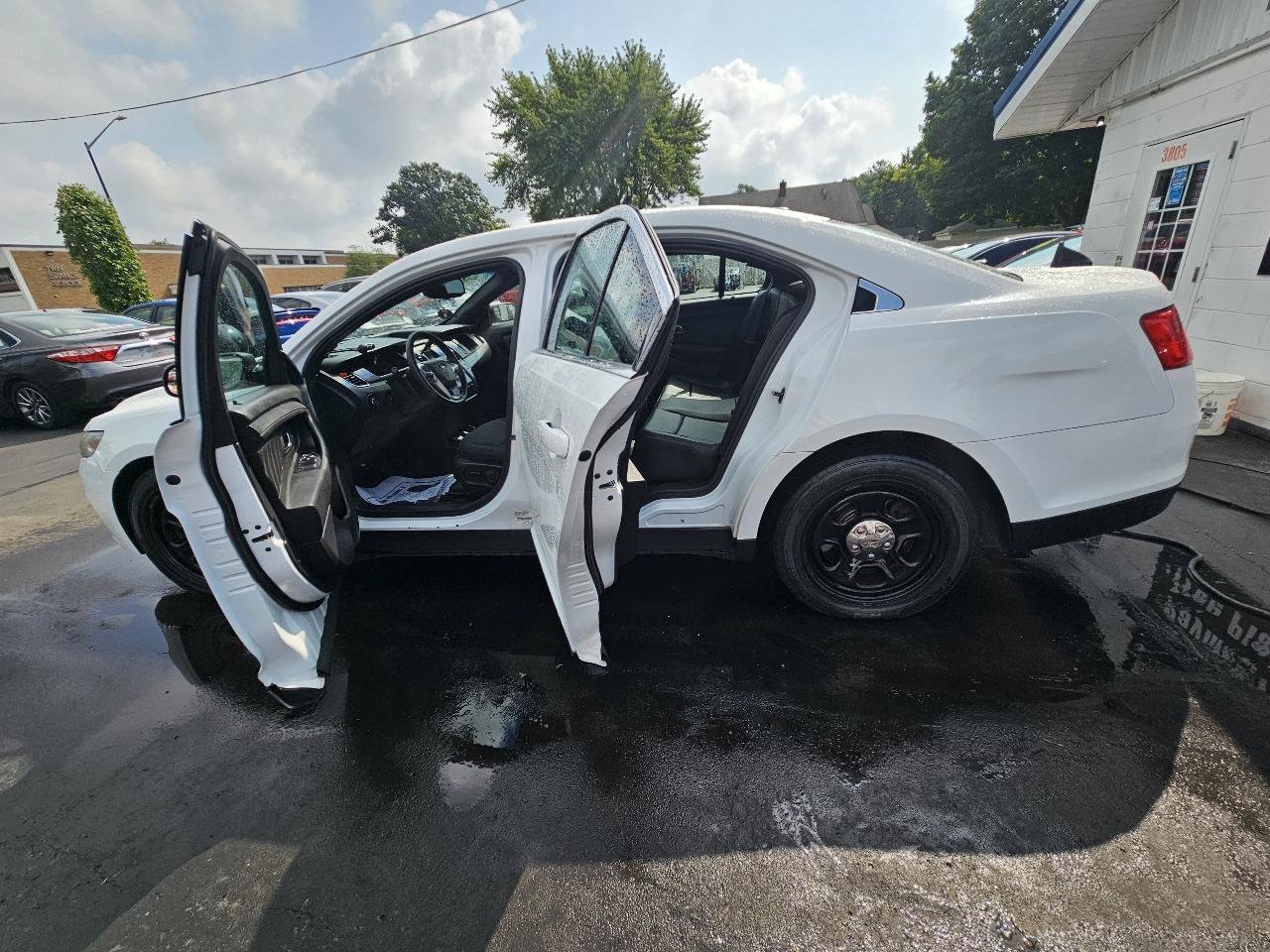 Used 2017 Ford Taurus Police Interceptor AWD w/ Ready For The Road Package image 24