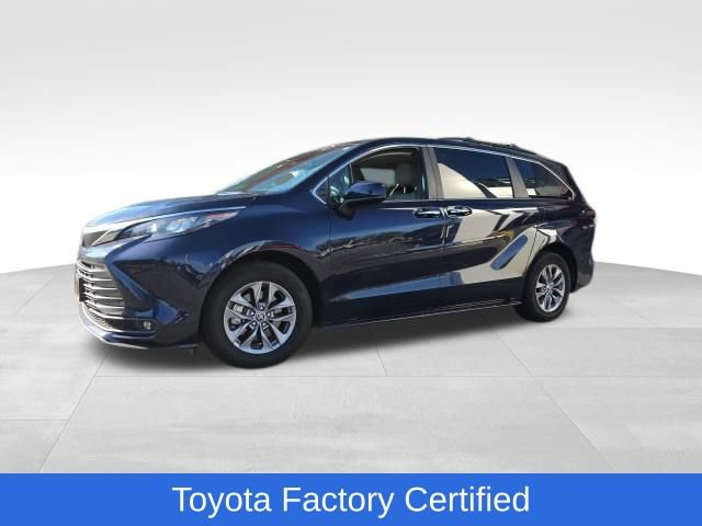 Certified 2025 Toyota Sienna XLE w/ XLE Plus Package AWD/4WD image 1