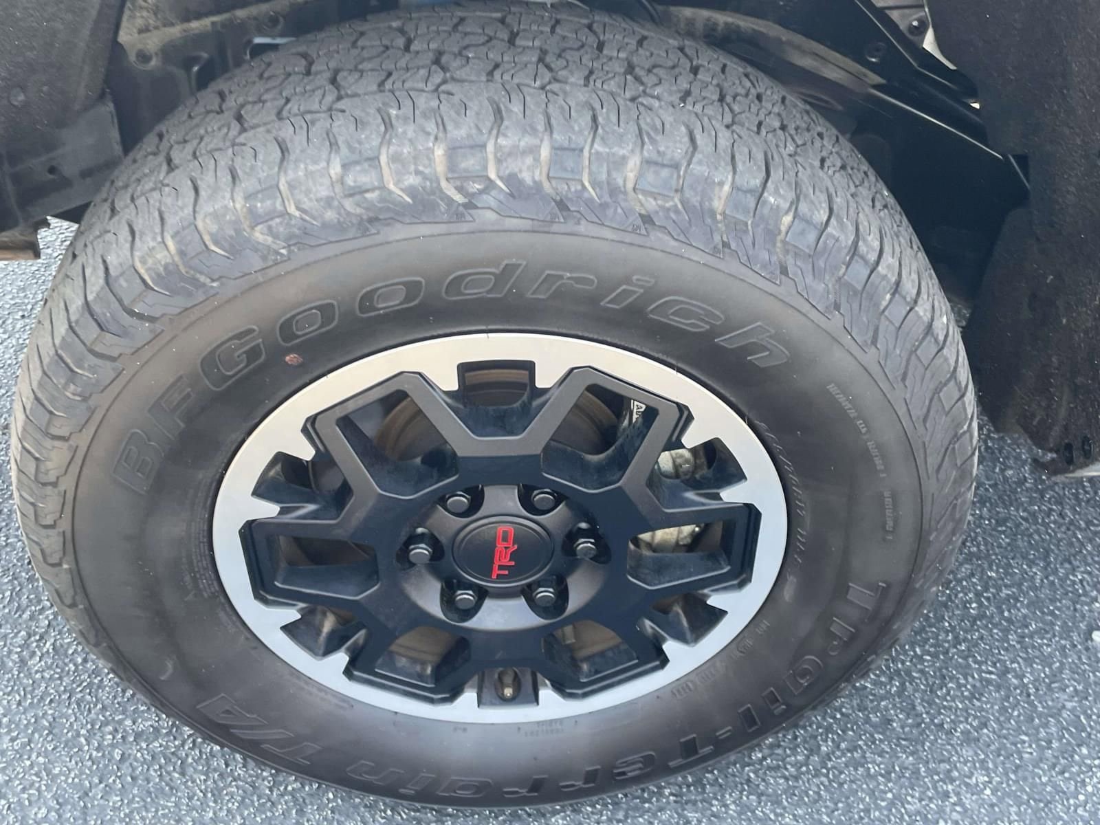 Used 2024 Toyota Tacoma TRD Off-Road AWD/4WD image 8