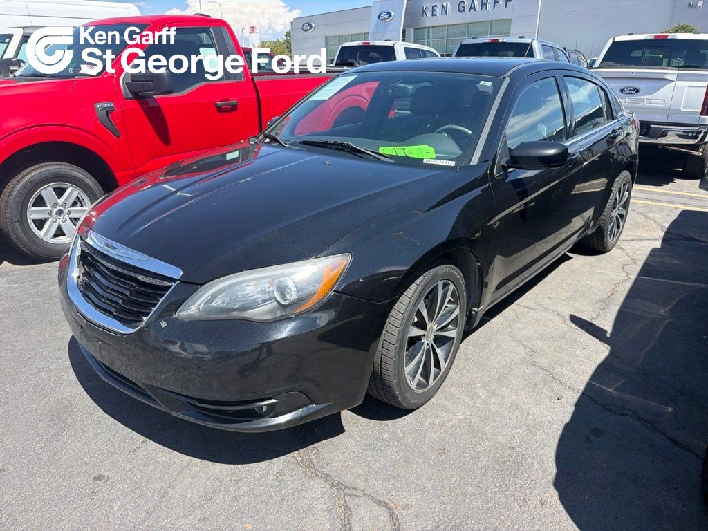 Used 2013 Chrysler 200 Limited w/ Sun/Sound Group FWD image 1