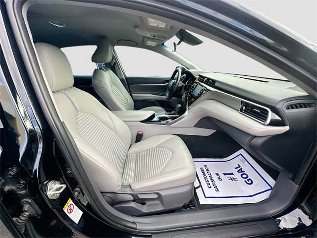 Used 2018 Toyota Camry SE image 30