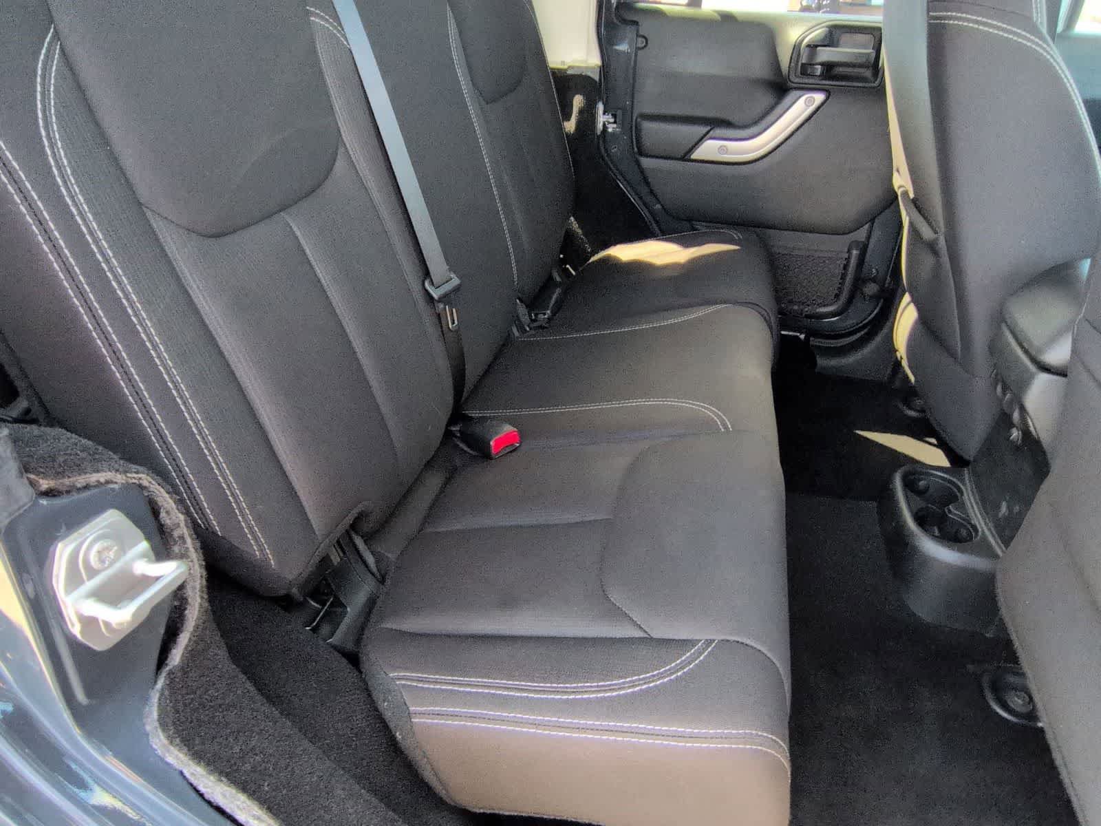 Used 2017 Jeep Wrangler Unlimited Sahara AWD/4WD image 20