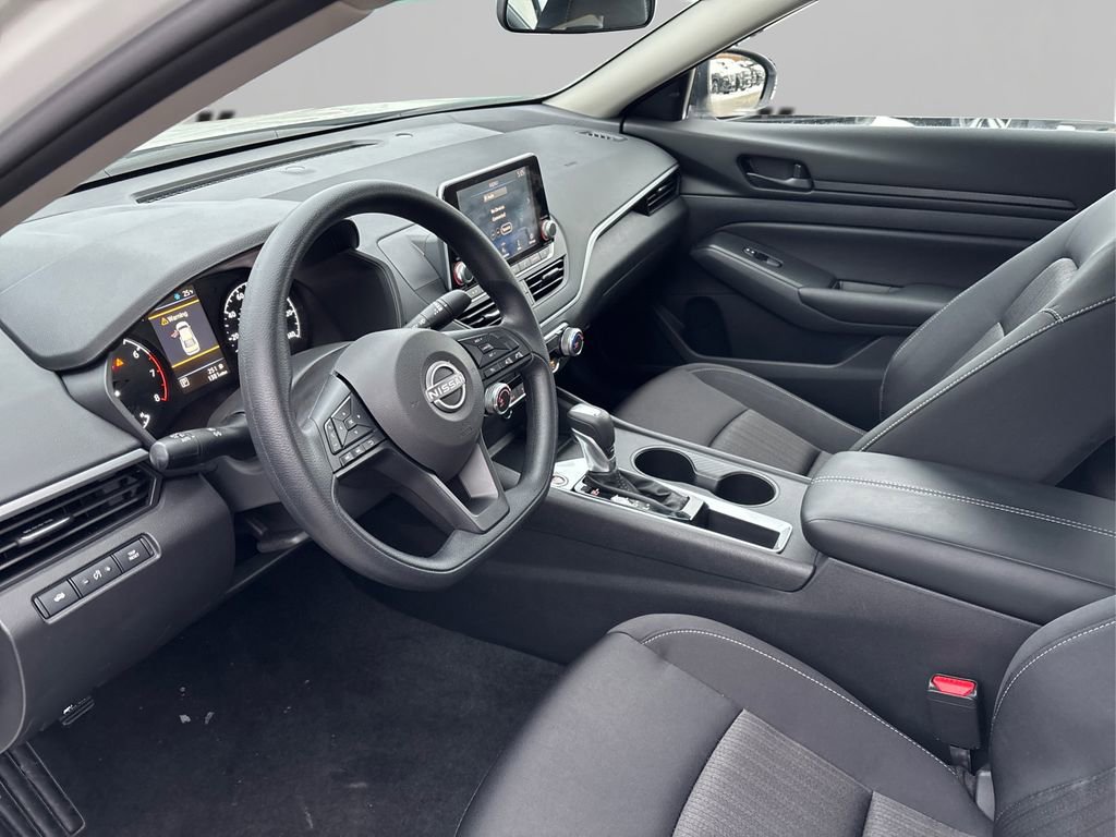 Certified 2025 Nissan Altima 2.5 S image 9