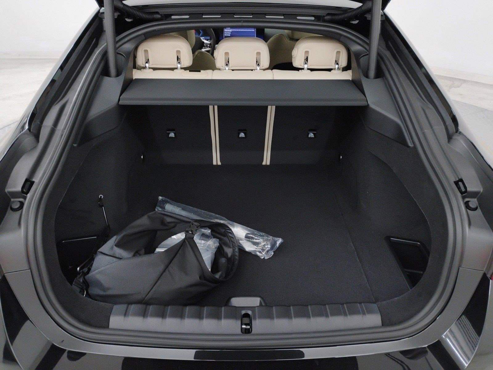 Used 2025 BMW i4 xDrive40i w/ Premium Package image 29